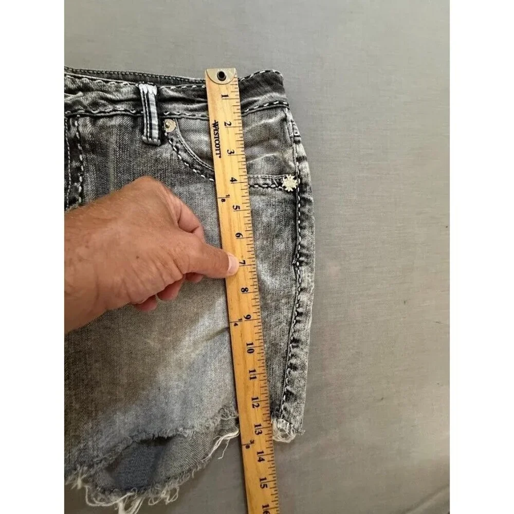 Coogi Cut Off Shorts Womens 32 Gray Denim Raw Hem Button Ladies.‎
